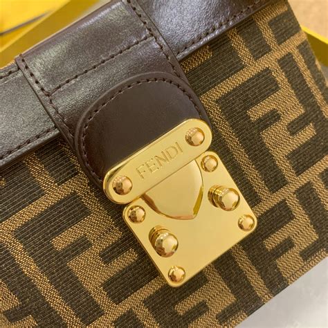 τσαντεσ fendi τιμεσ|fendi official website.